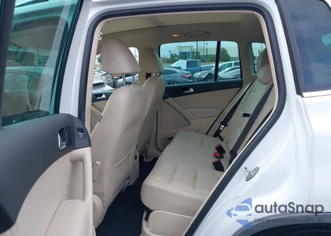 2015 Volkswagen Tiguan Sel z USA, uszkodzony, nr VIN WVGAV7AX4FW598203